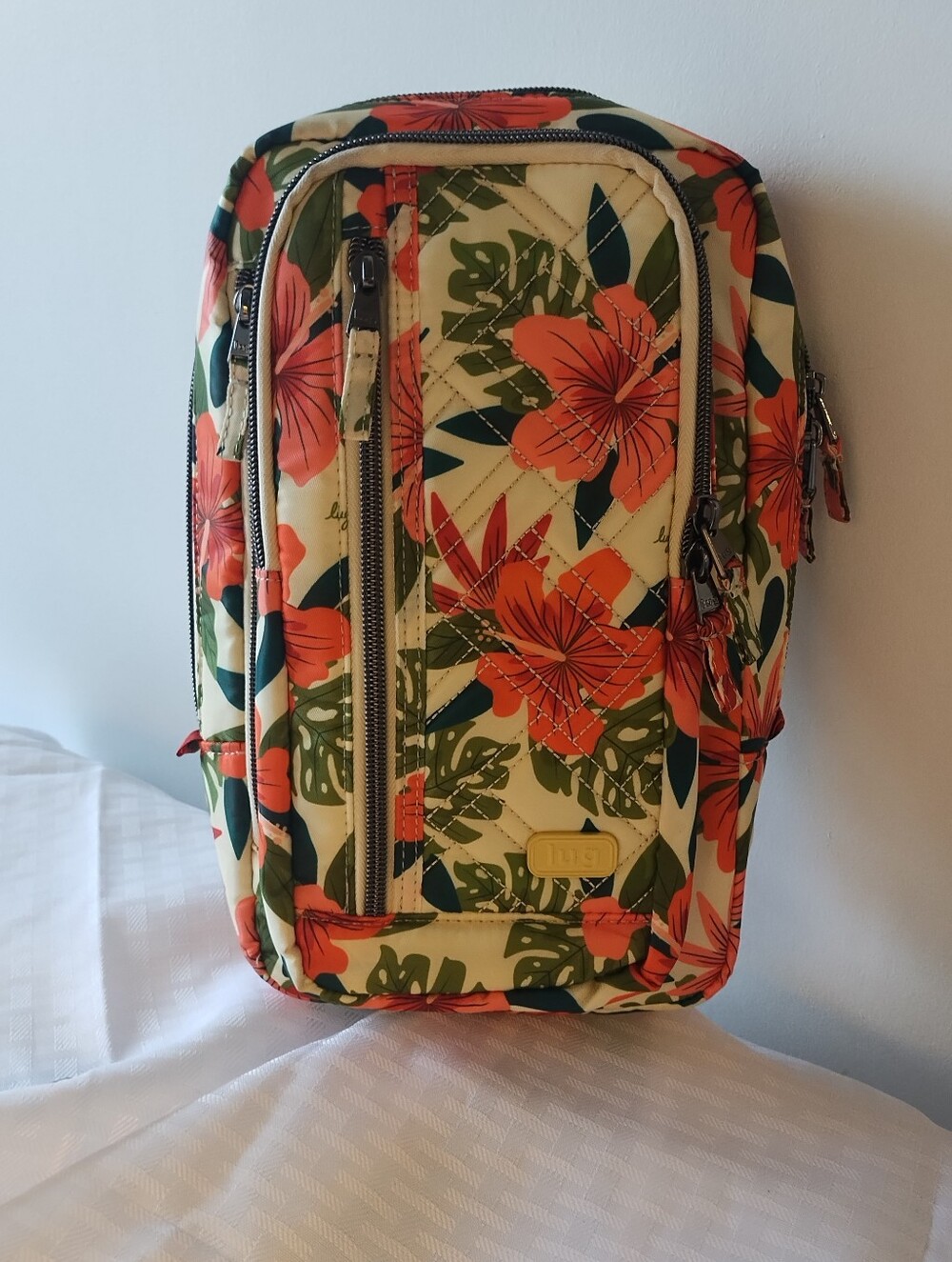 NWOT LUG TAILBACK SLING BAG Lush Luau - Picture 3 of 10